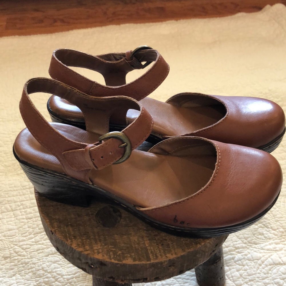 BOC clogs.